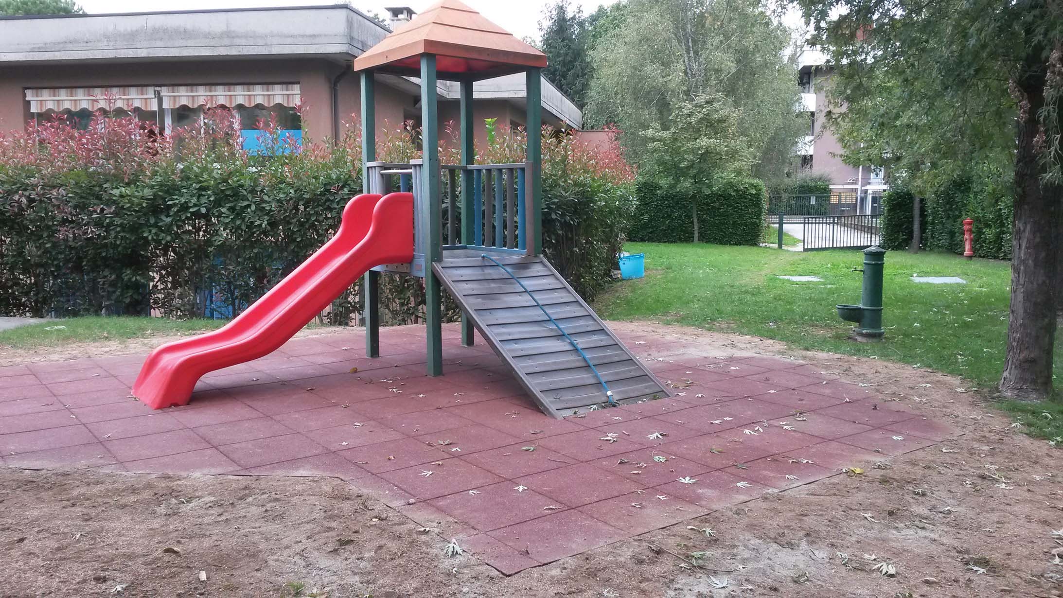 parchi gioco in plastica riciclata